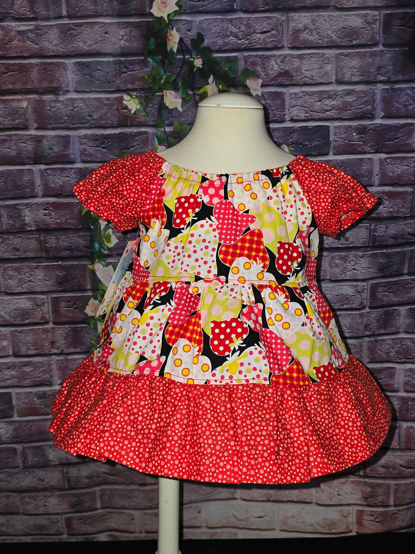 Strawberry Fun Dress Size 0/3 m