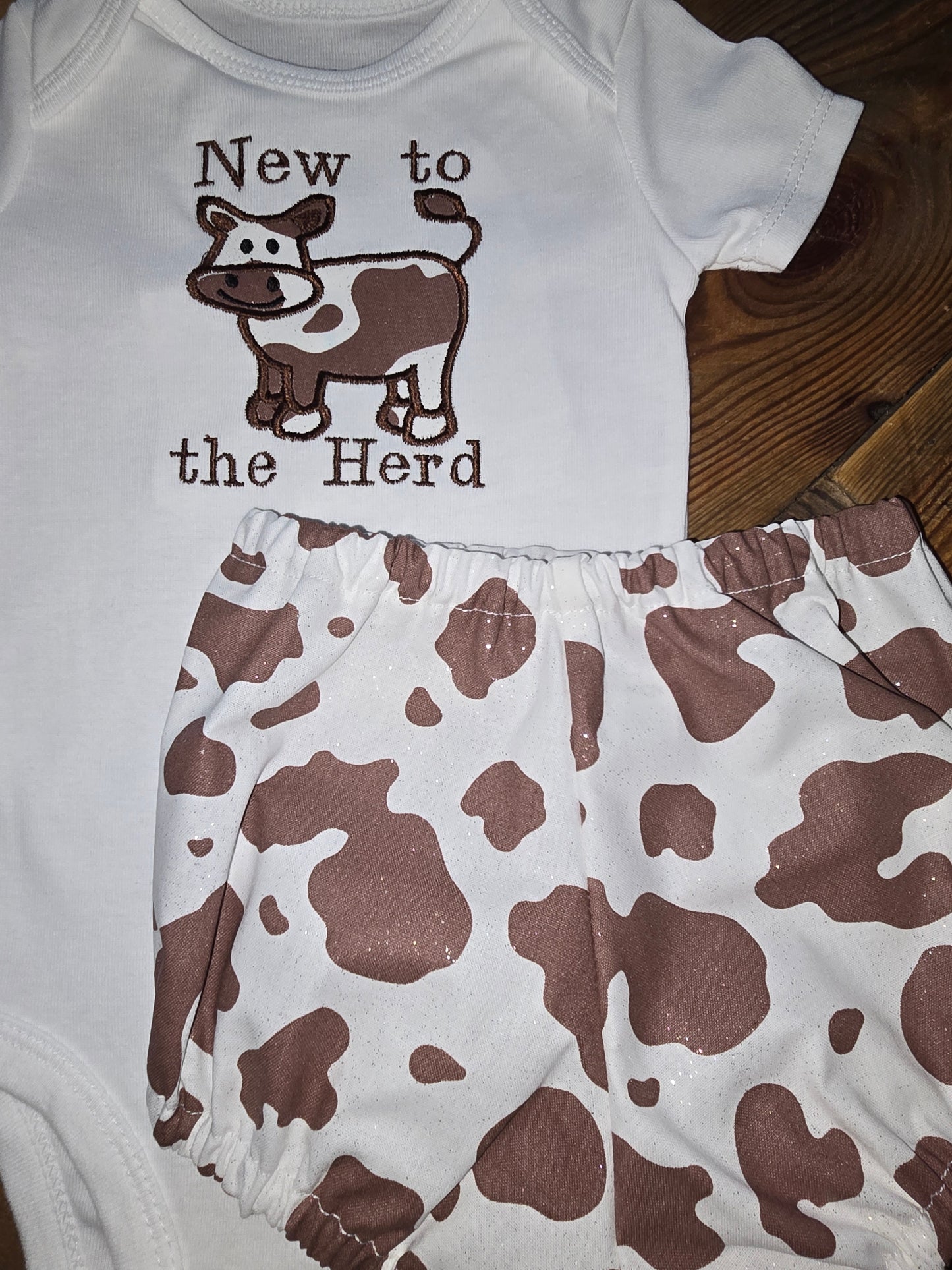 New to the Herd Two Piece Outfit Size 3m