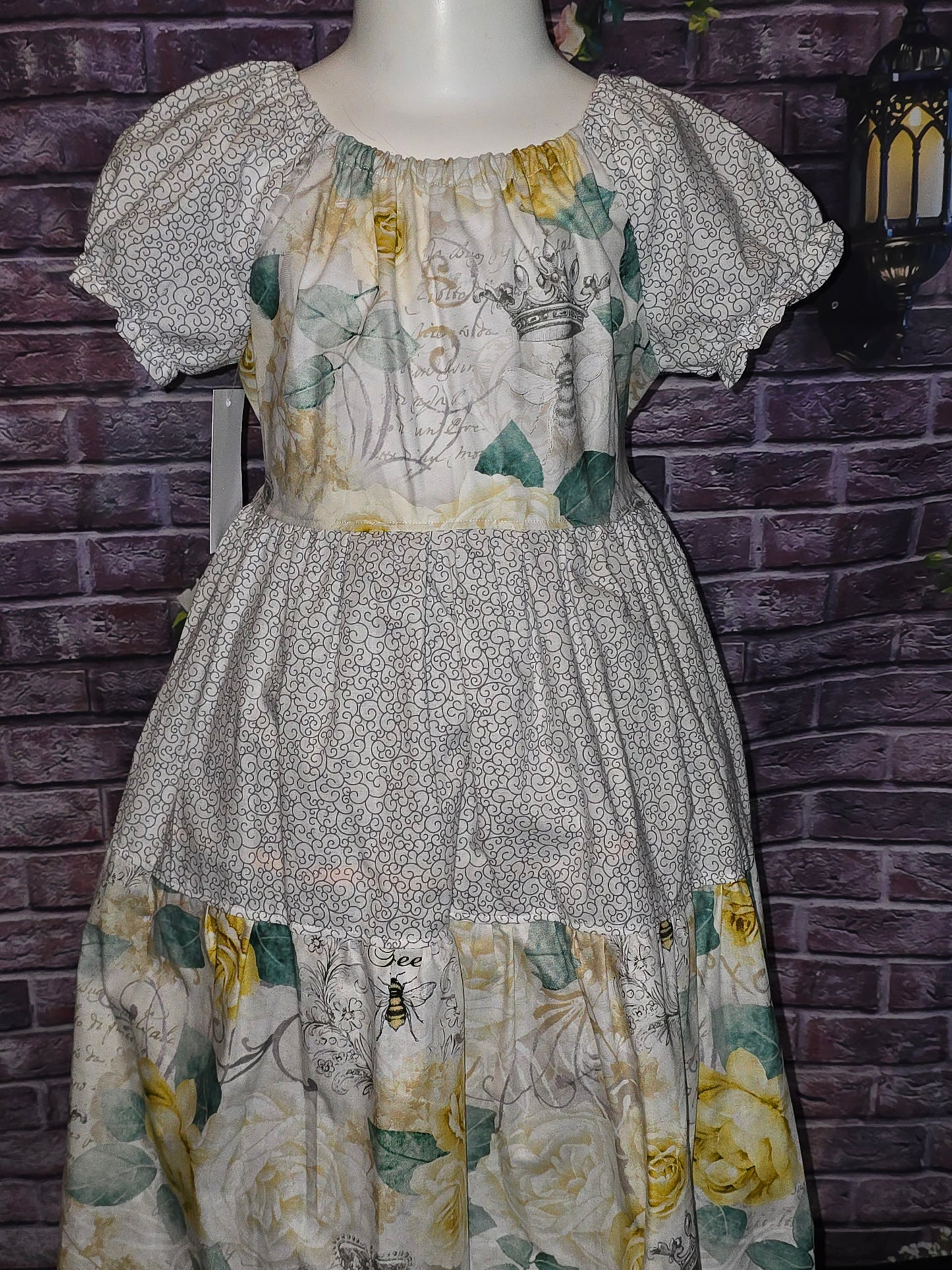 Queen Bee Size 8 Dress