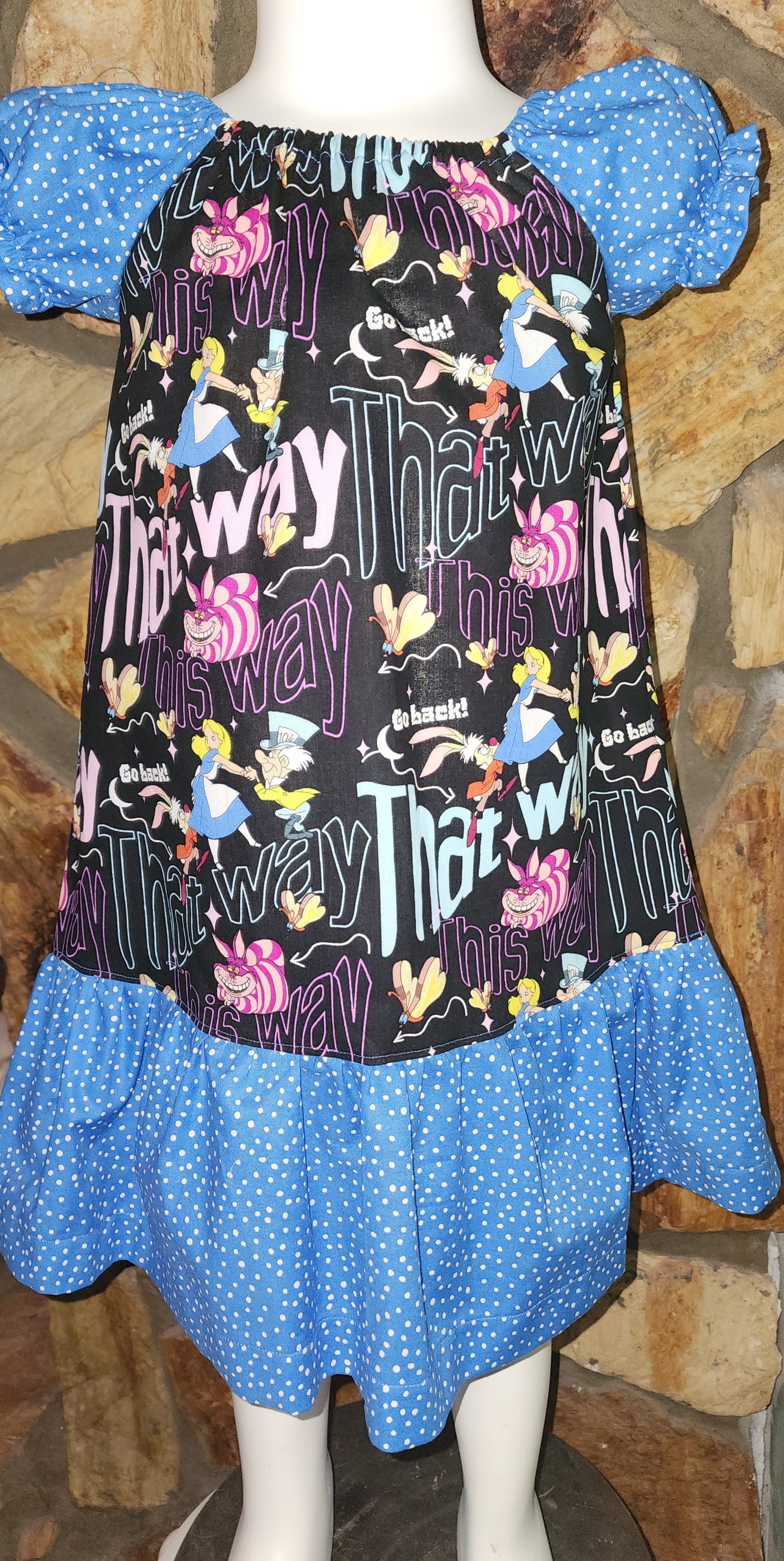 Alice in Wonderland Size 4/5 Dress